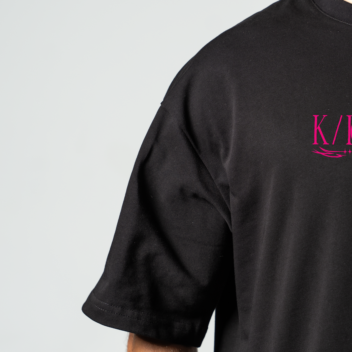 Firestarter K/DA oversize T-shirt in black – front print close-up – League of Legends