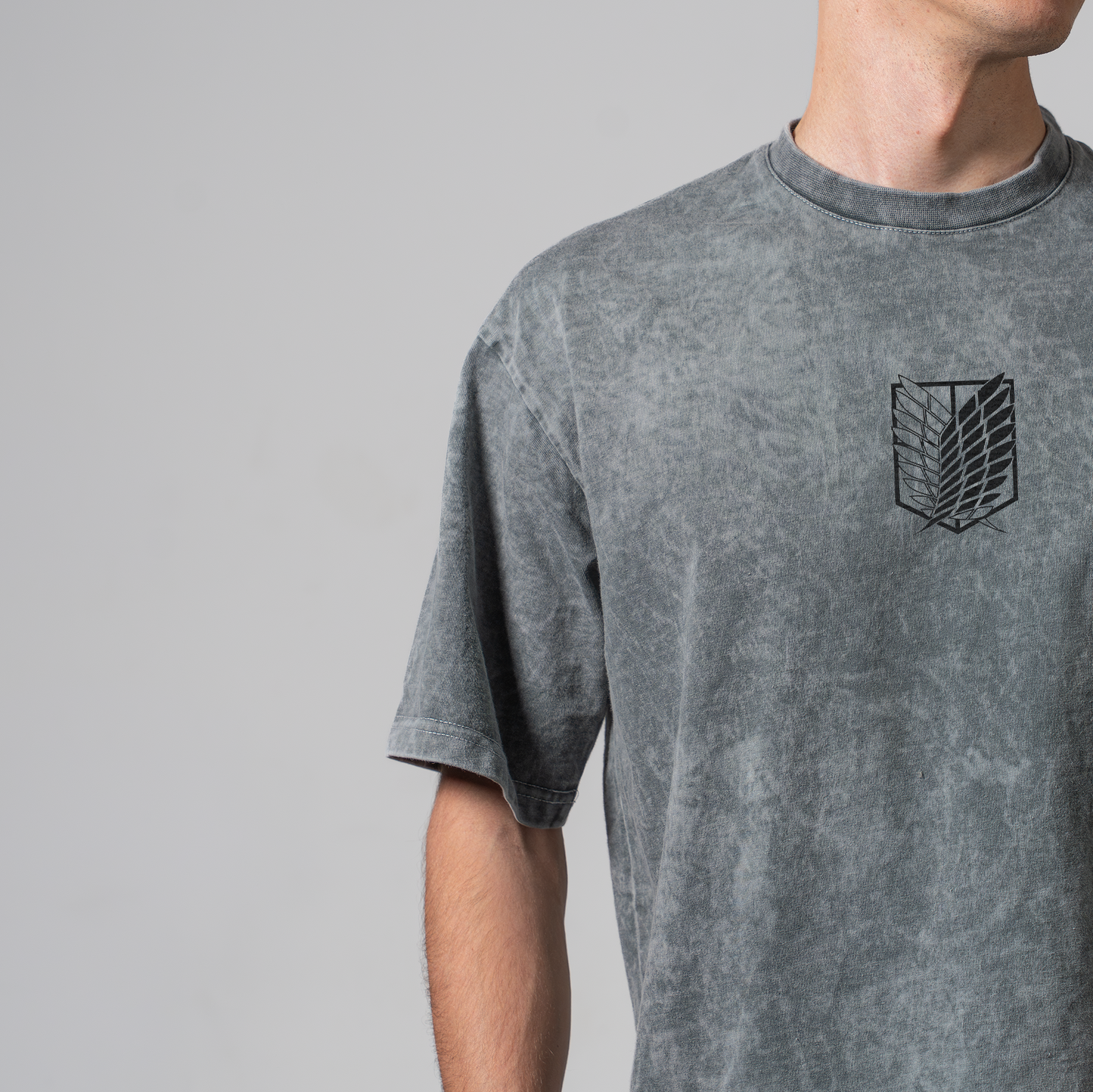 LEVI OVERSIZE T-SHIRT - ATTACK ON TITAN